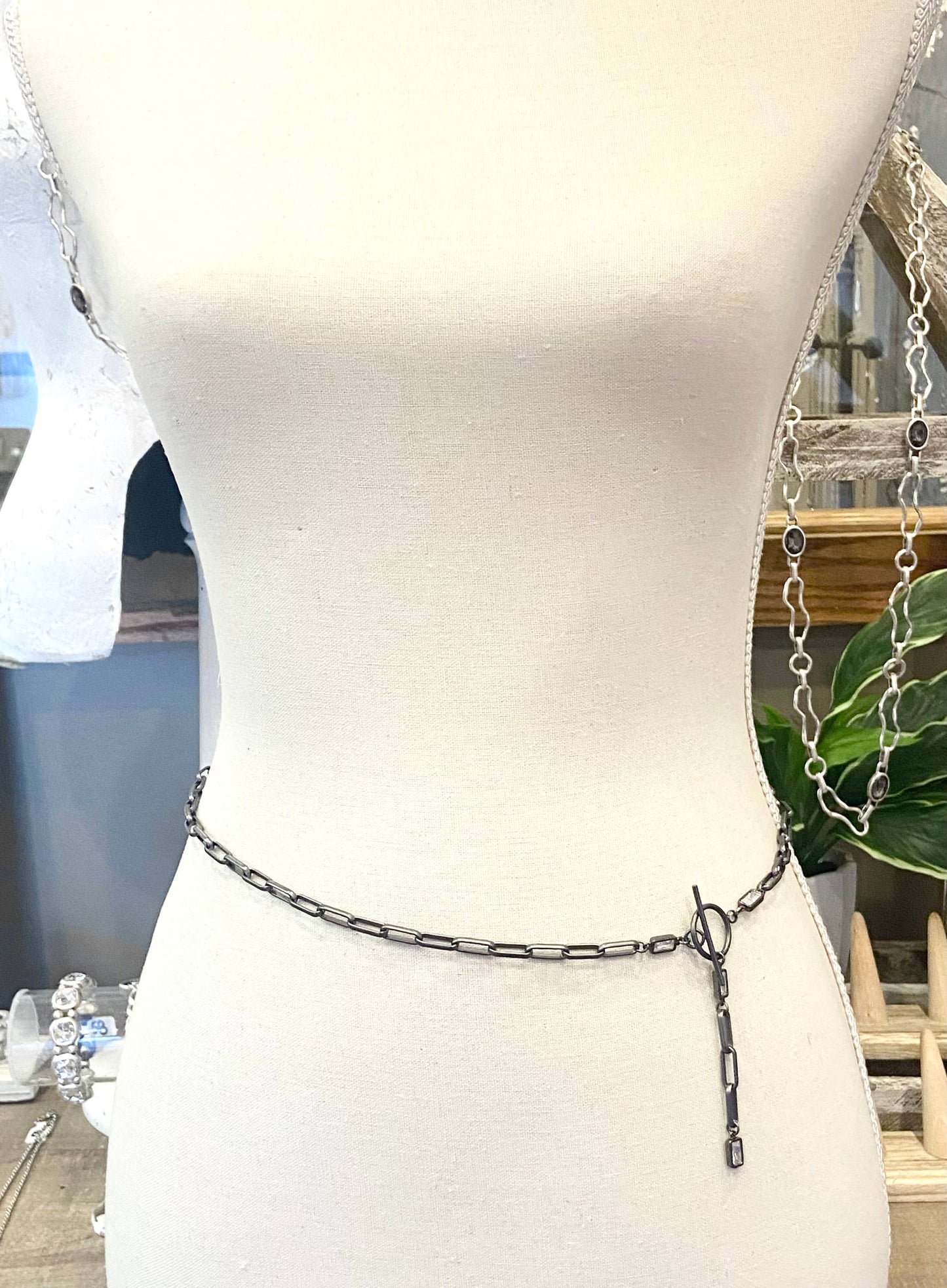 Paperclip wrap necklace: Matte gold