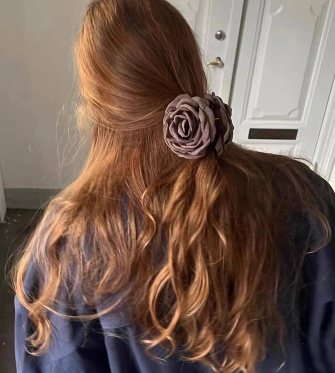 Elegant Flower Hair Claw Clip – Multiple Colors & Sizes: Beige / 9cm