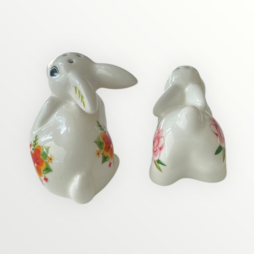 Vintage Pier 1 Bunny Salt & Pepper Shakers