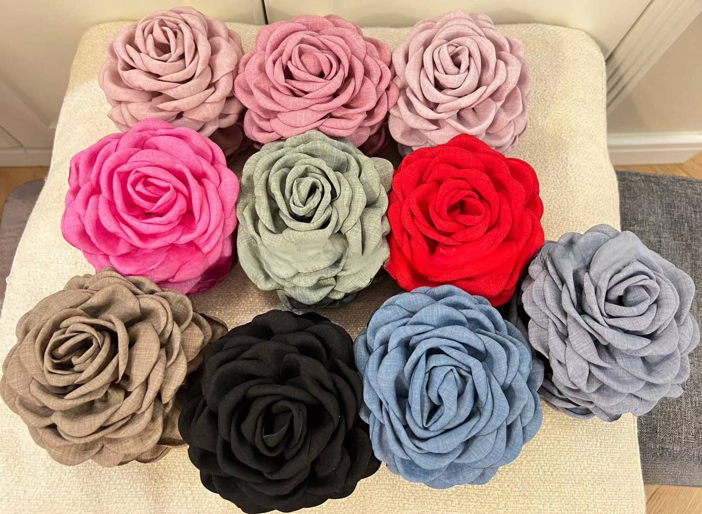 Elegant Flower Hair Claw Clip – Multiple Colors & Sizes: Beige / 9cm