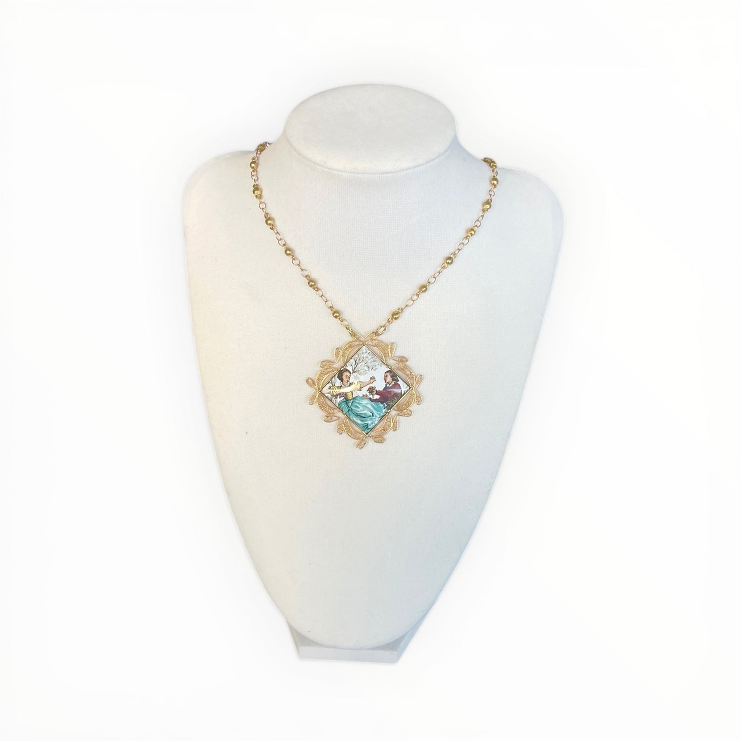 Vintage Flagree framed painted brooch necklace