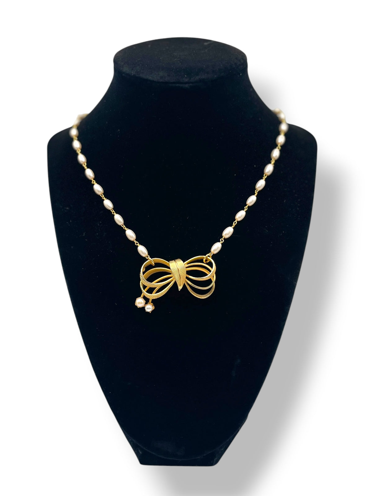 Vintage Gold Bow Brooch Necklace