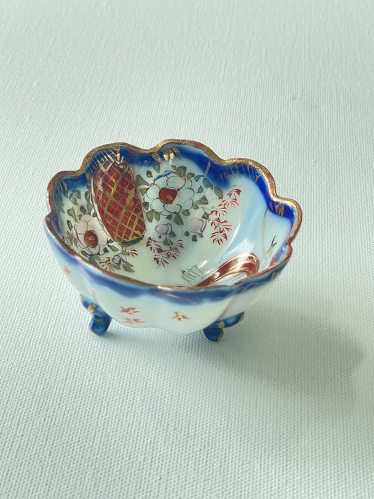 Antique Japanese Bowls Footed Scalloped Edges