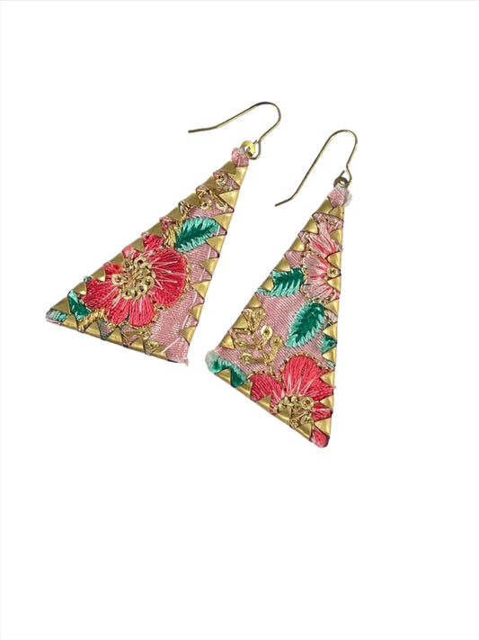 Pink Embroidered Crimped Set Triangle Earrings