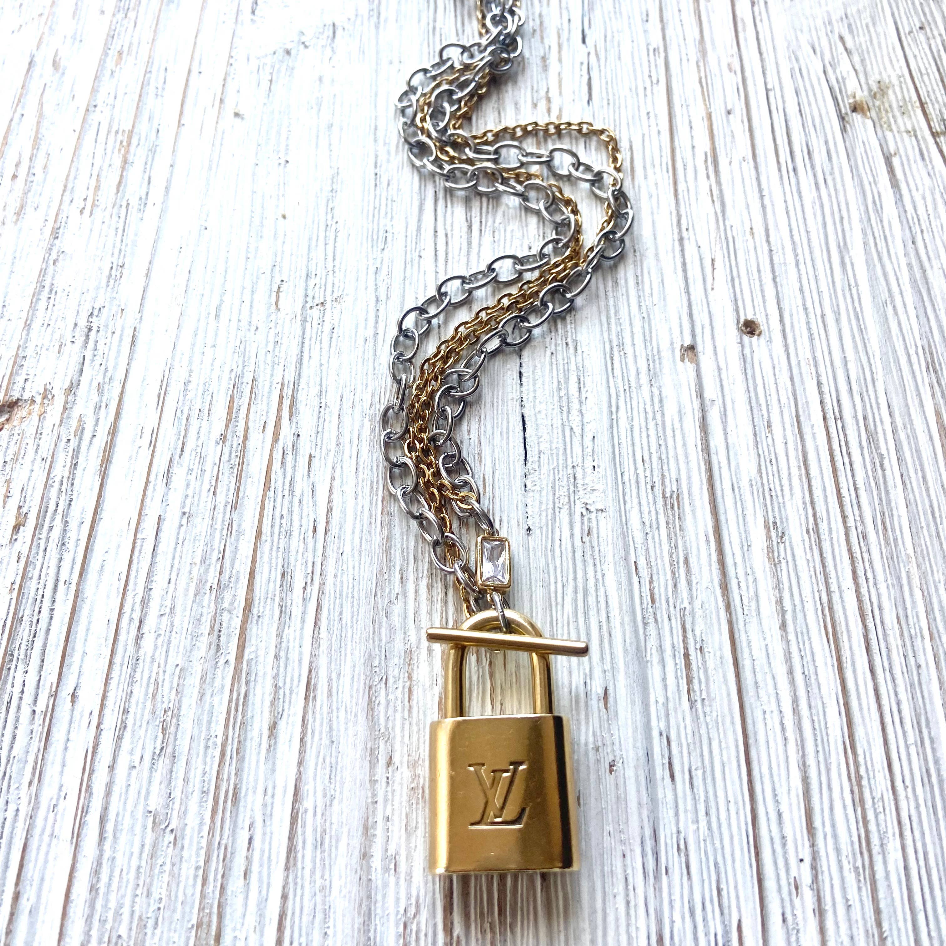 Authentic best Louis Vuitton LockNecklace