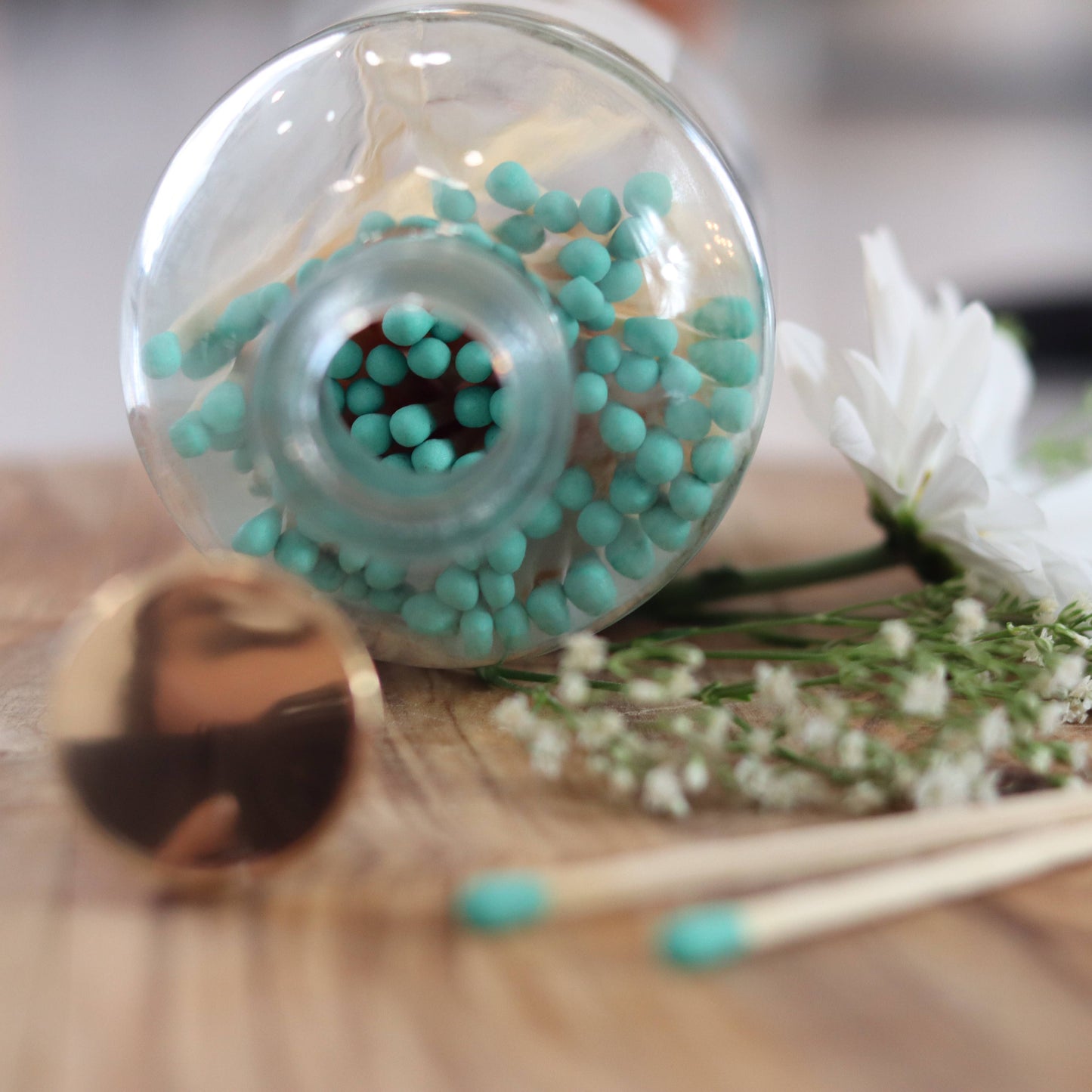 Porché Candle Co - Luxury 8oz Candle Ylang Ylang & Mandarin: Candle + Matches