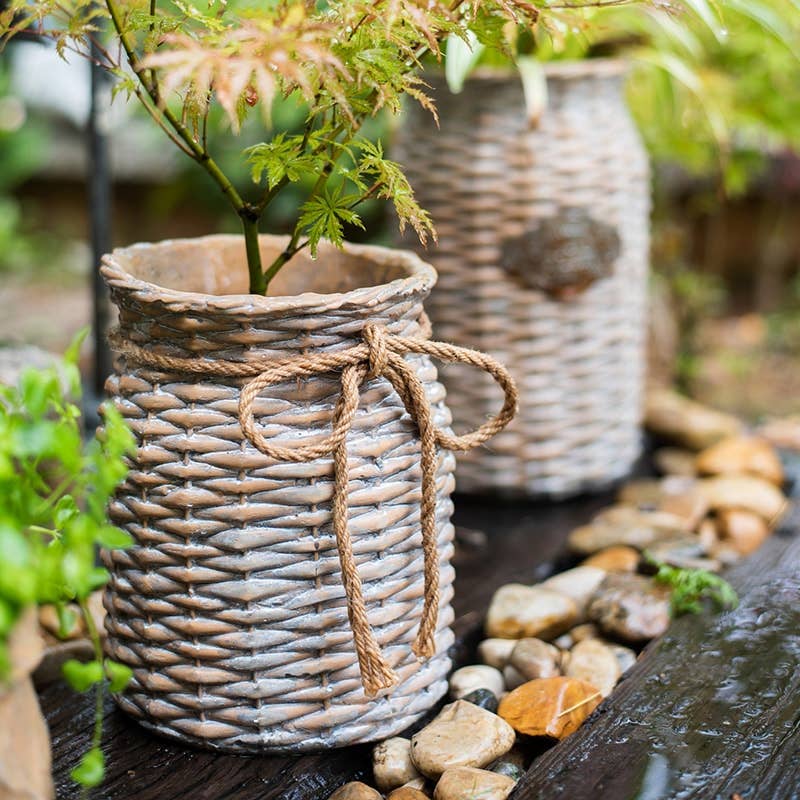 Willow Style Ribbon Concrete Flower Pot